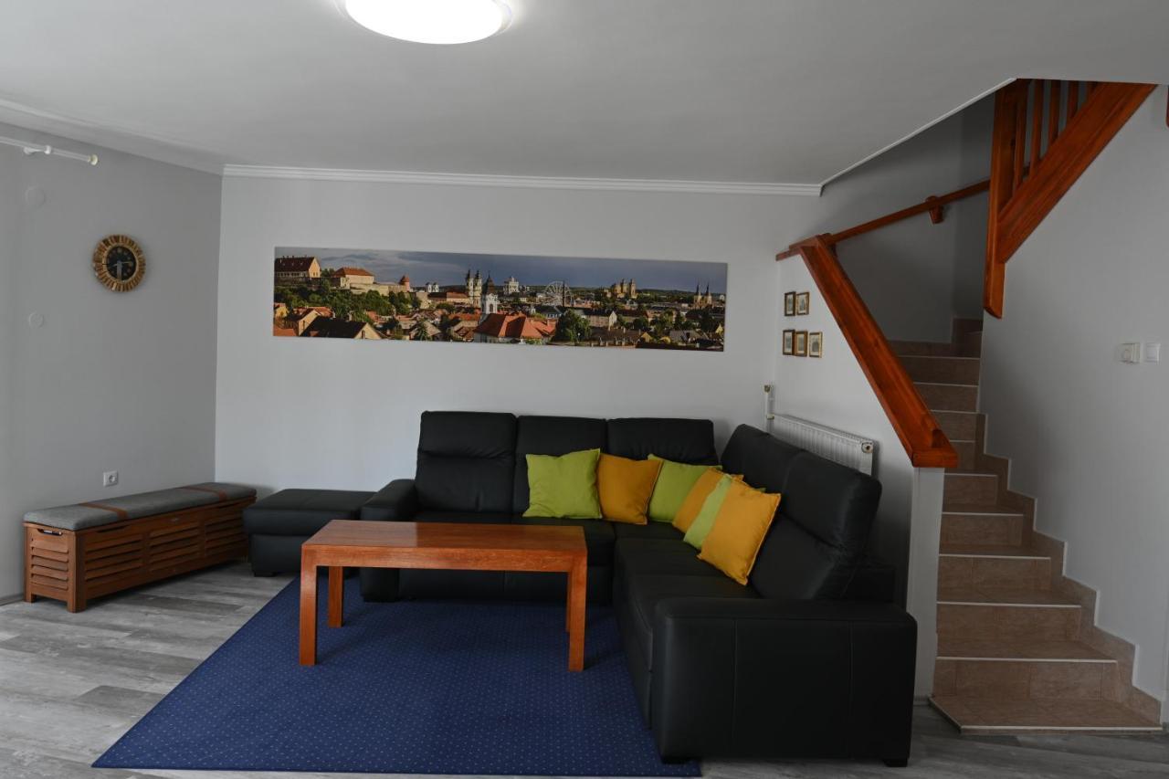 Vila Borbarat Vendeghaz Eger Exteriér fotografie