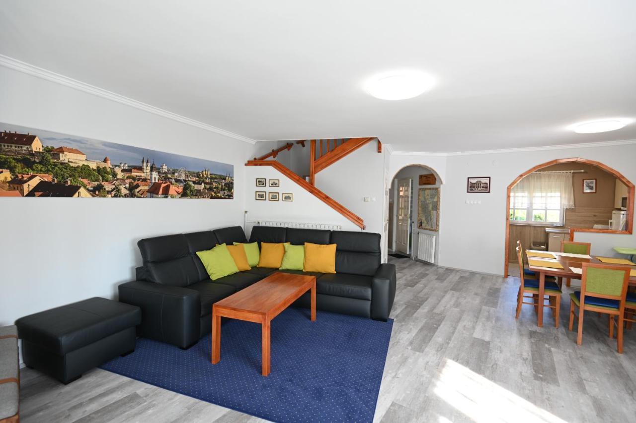 Vila Borbarat Vendeghaz Eger Exteriér fotografie